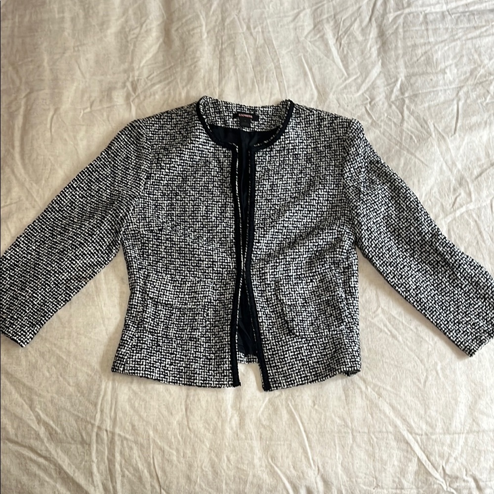 Express Black and White Fitted Cropped Tweed Blazer